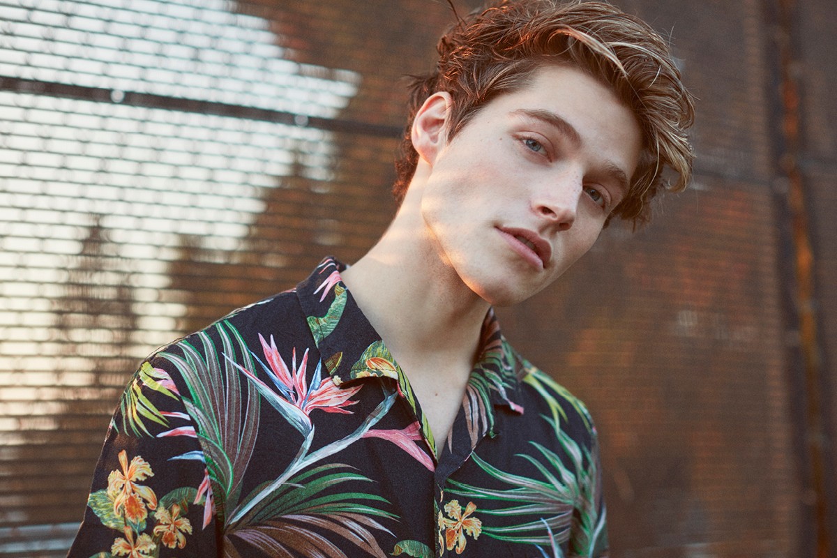 Interview: Froy on his debut single ‘Sideswipe’ and future music.