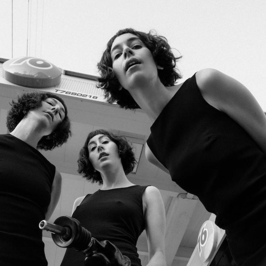 Must-listen: Haim feat. Taylor Swift - 'Gasoline'. | Coup de