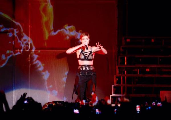 Review Halsey Madison Square Garden August 2016 Coup De Main Magazine review halsey madison square garden