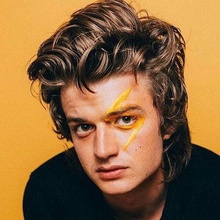 Joe Keery reunites with Post Animal to perform 'When I Get Home' and  'Dirtpicker' live. | Coup De Main Magazine